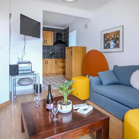1 Bedroom Pet Friendly In *
