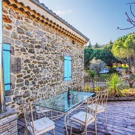 1 Bedroom Pet Friendly In *